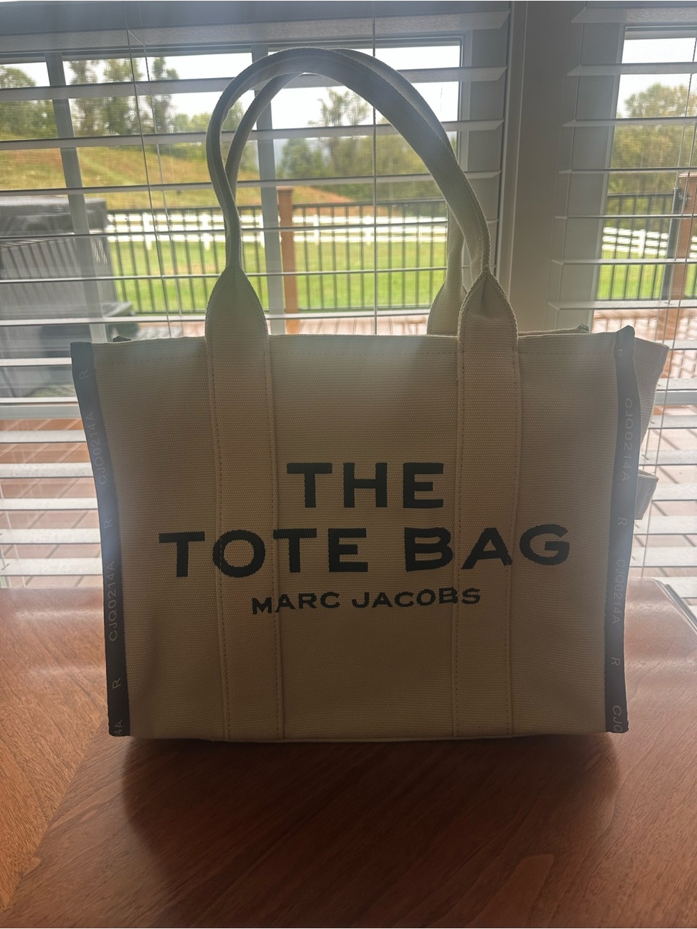 Marc Jacobs Canvas 'The Tote Bag' in Beige with Black Logo